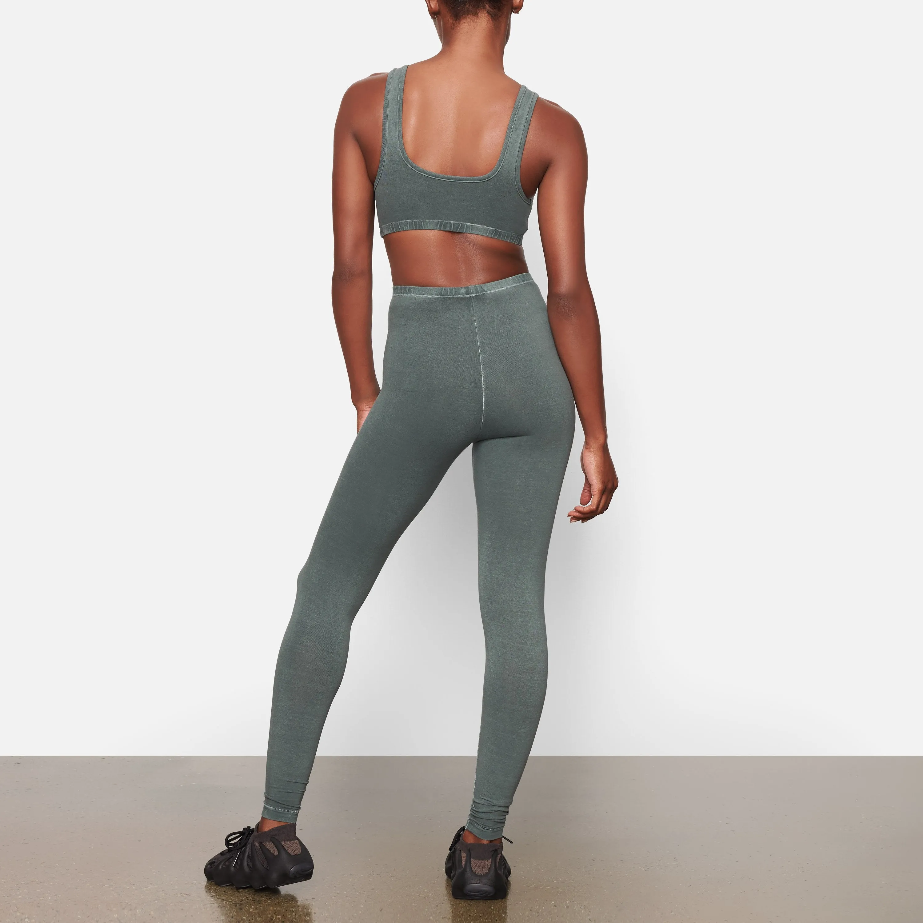 OUTDOOR BASICS LEGGING | MALACHITE