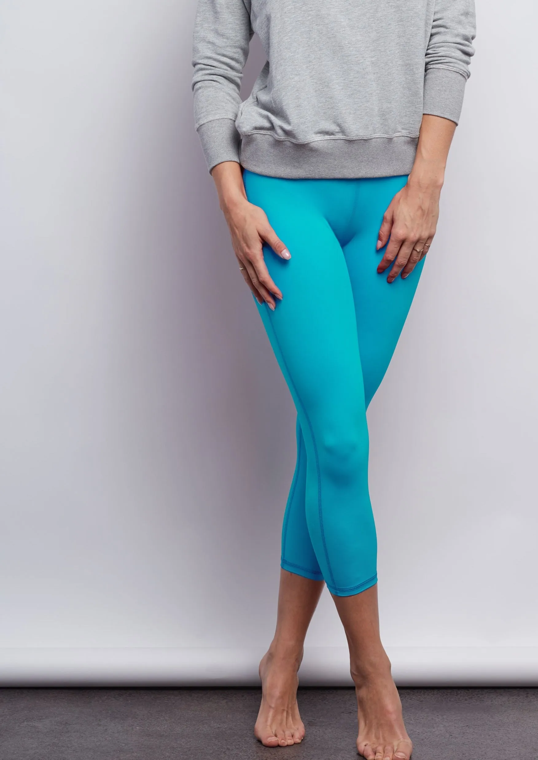 St. Lucia Blue Sculpt Crop Legging